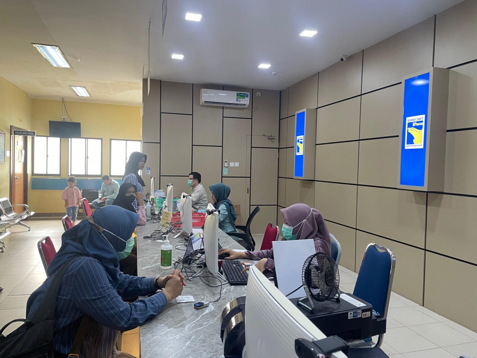 Kepala Biro Humas Promosi dan Protokol, Ariastuty Sirait membantah kabar yang menyebutkan bahwa RSBP tidak lagi melayani pasien berstatus BPJS. (Foto: dok.BP Batam)